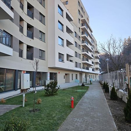Garsoniera Gabrielle Lägenhet Braşov Exteriör bild